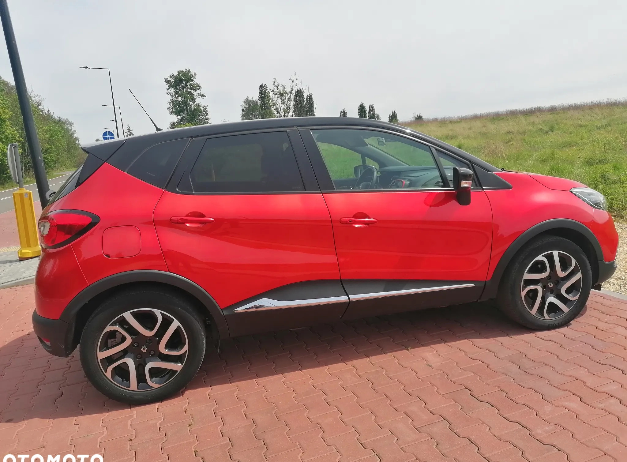 Renault Captur cena 39800 przebieg: 182000, rok produkcji 2015 z Bytom małe 277